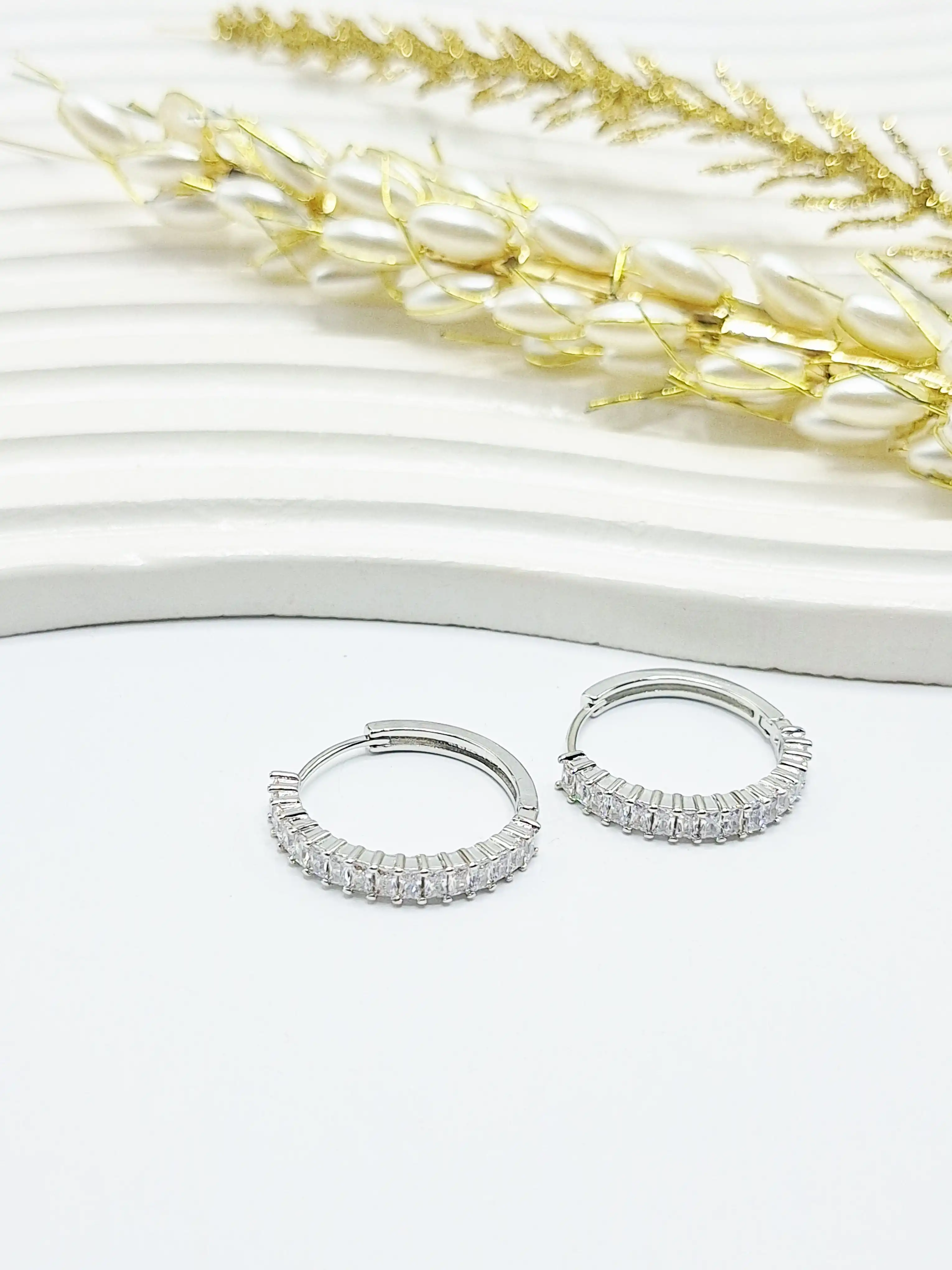 گوشواره مجلسی نگین جواهری ای دایره ای استیل
